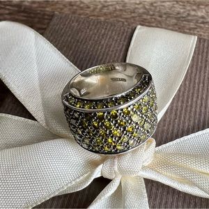 Sterling Silver 925 Thick Ring with Lime Green Yellow Stones